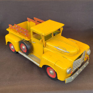 Ford (keltainen)